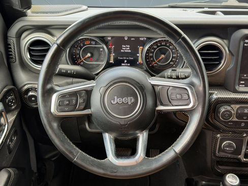 Used 2021 Jeep Wrangler Unlimited Sahara AWD/4WD image 11