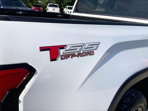 Used 2023 Toyota Tundra SR5 AWD/4WD image 10