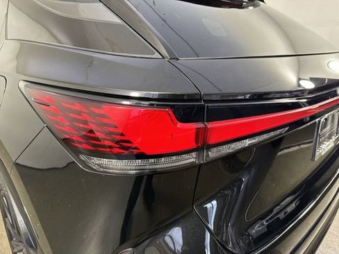 Certified 2025 Lexus RX 500h F Sport image 33