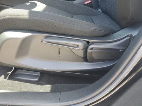 Used 2023 Honda HR-V LX image 21