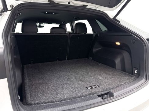 Used 2021 Volkswagen Atlas Cross Sport SE image 29