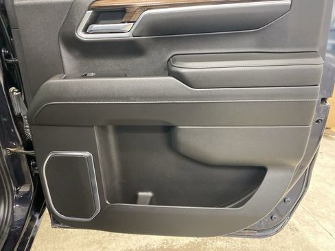 Used 2022 Chevrolet Silverado 1500 RST w/ Z71 Off-Road Package image 11