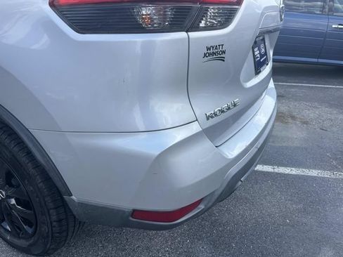 Used 2017 Nissan Rogue S FWD image 10