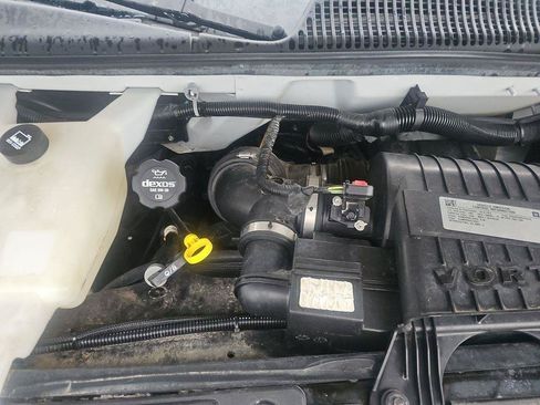 Used 2016 Chevrolet Express 2500 Extended RWD image 8