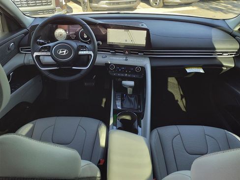 New 2025 Hyundai Elantra Limited w/ Cargo Package image 8