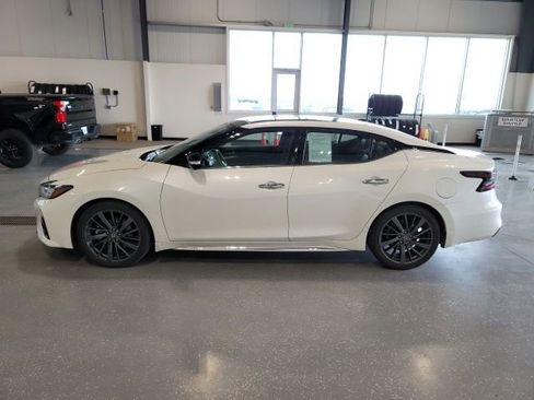 Used 2019 Nissan Maxima Platinum w/ Reserve Package FWD image 4