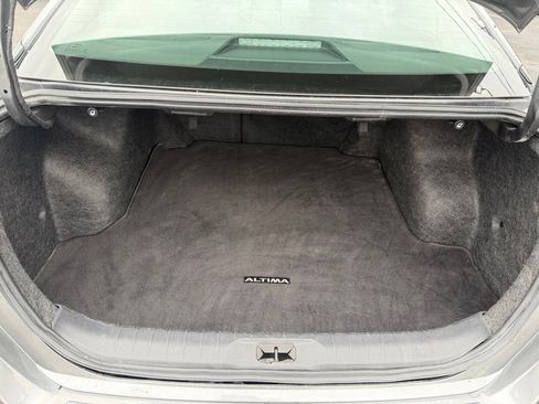 Used 2025 Nissan Altima 2.5 SV image 18