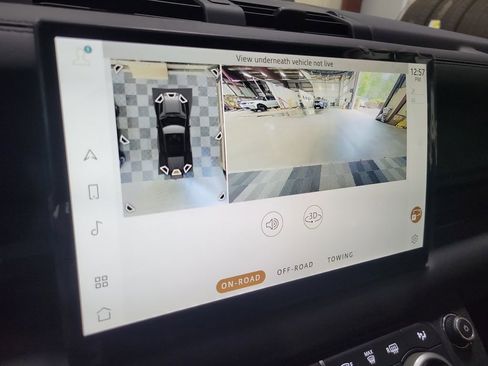 New 2025 Land Rover Defender 110 S image 19