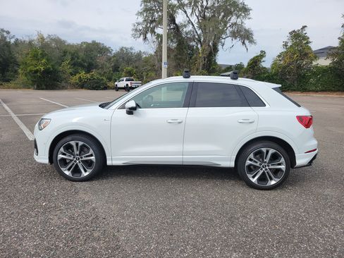 Used 2020 Audi Q3 2.0T Prestige w/ Prestige Package image 3