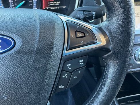 Used 2019 Ford Fusion Titanium image 23