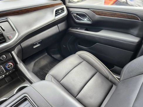 Used 2024 Chevrolet Tahoe Premier AWD/4WD image 15