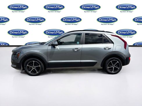 Used 2025 Kia Niro LX FWD image 4