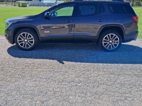 Used 2017 GMC Acadia SLT AWD/4WD image 1