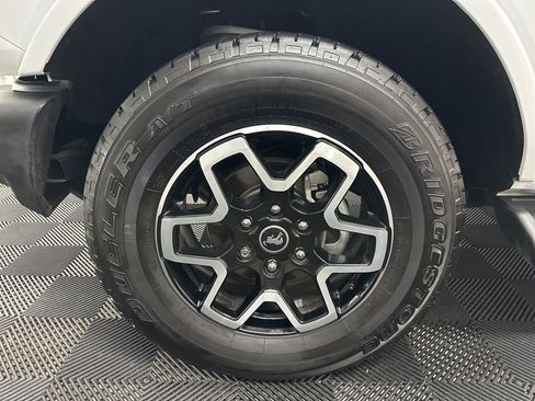 Used 2025 Ford Bronco Outer Banks AWD/4WD image 36