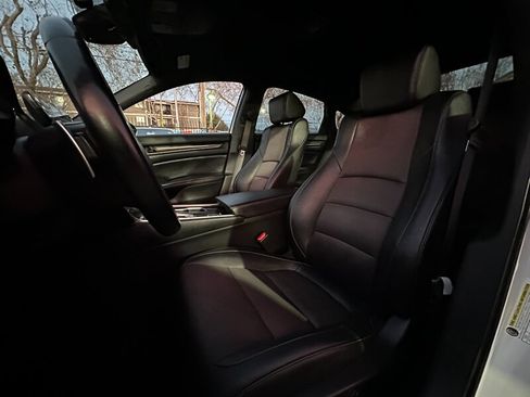 Used 2019 Honda Accord Sport image 12