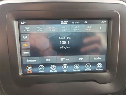 Used 2021 Jeep Renegade Latitude w/ Convenience Group image 30