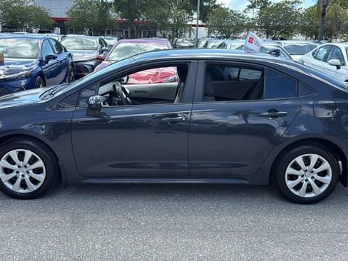 Certified 2025 Toyota Corolla LE FWD image 4