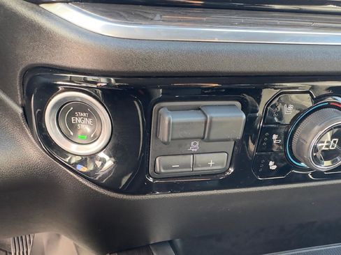 Used 2022 Chevrolet Silverado 1500 LTZ image 19