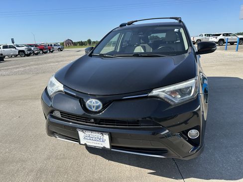 Used 2017 Toyota RAV4 Limited w/ Advanced Technology Package AWD/4WD image 7