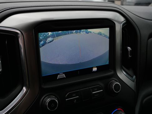 Used 2019 Chevrolet Silverado 1500 LT Trail Boss w/ Convenience Package AWD/4WD image 33