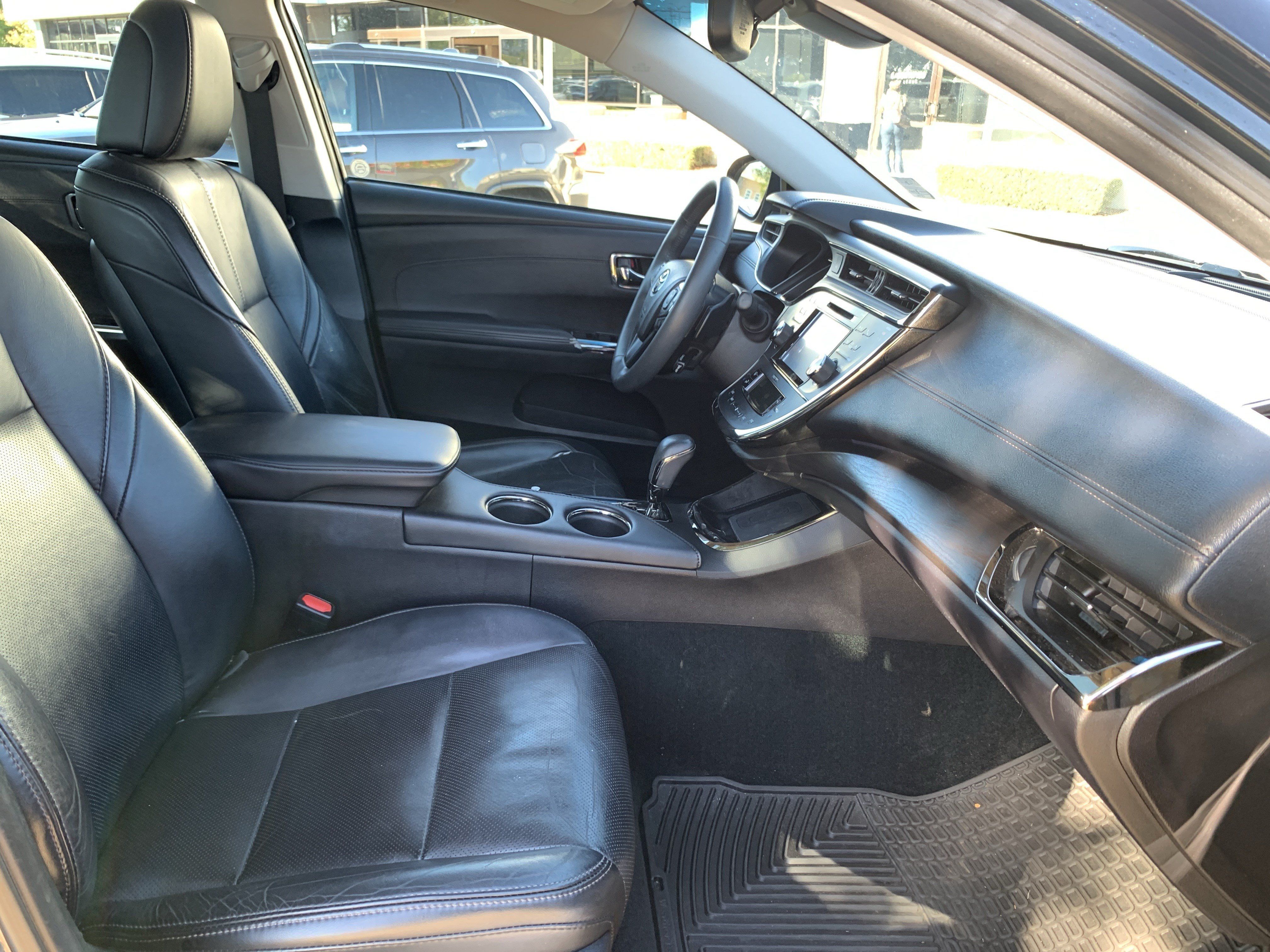 Used 2016 Toyota Avalon Limited w/ Toyota Safety Sense Package FWD image 35