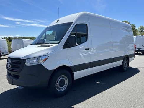 New 2025 Mercedes-Benz Sprinter 2500 image 3