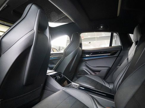 New 2026 Porsche Panamera 4 image 16