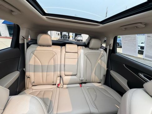 Used 2023 Lincoln Nautilus Reserve w/ Equipment Group 202A AWD/4WD image 29