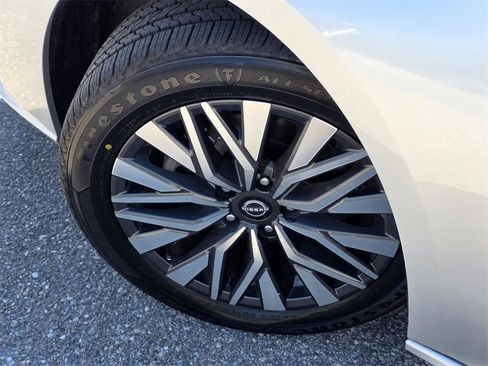 Used 2024 Nissan Altima 2.5 SV image 27