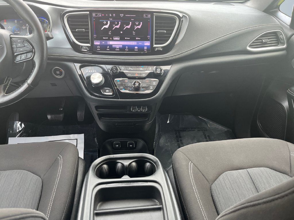 Used 2021 Chrysler Pacifica Touring w/ S Appearance Package FWD image 11