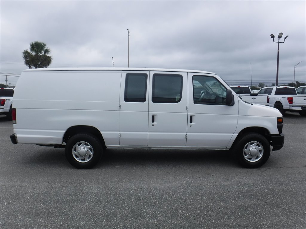 Used 2012 Ford E-250 and Econoline 250 Extended RWD image 3