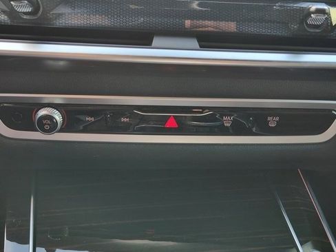 Used 2025 BMW X5 xDrive40i w/ Premium Package image 17