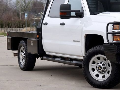 Used 2016 Chevrolet Silverado 3500 W/T w/ WT Convenience Package AWD/4WD image 3