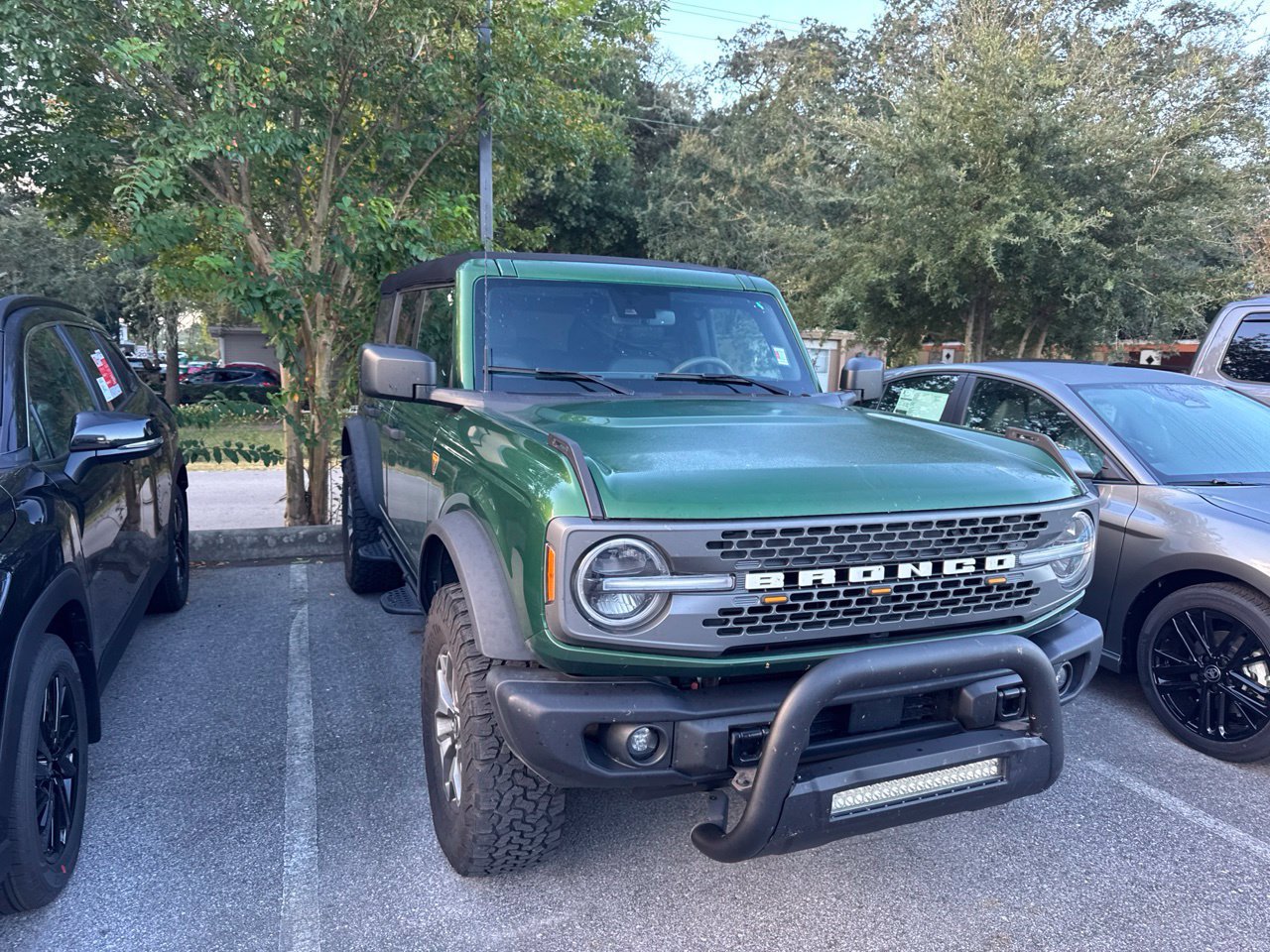 Used 2023 Ford Bronco Badlands AWD/4WD image 3