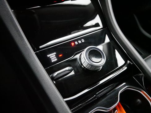 Used 2023 Jeep Grand Cherokee Limited w/ Luxury Tech Group II image 24