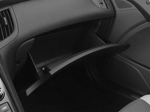 Used 2013 Hyundai Genesis 3.8 RWD image 17