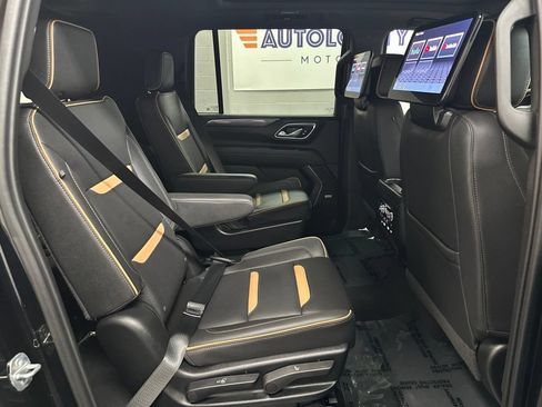 Used 2024 GMC Yukon XL AT4 w/ Technology Package AWD/4WD image 21