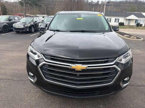 Used 2020 Chevrolet Traverse LT image 8