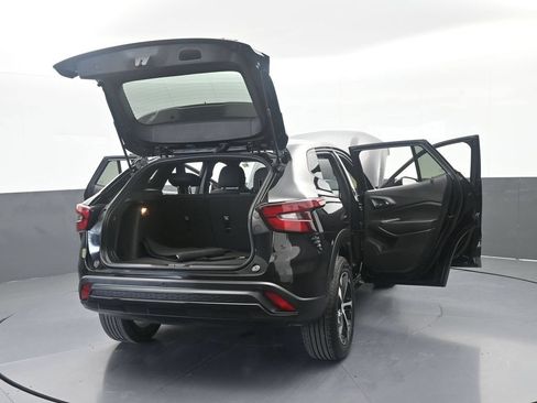 Used 2025 Chevrolet Trax RS w/ Driver Confidence Package FWD image 69