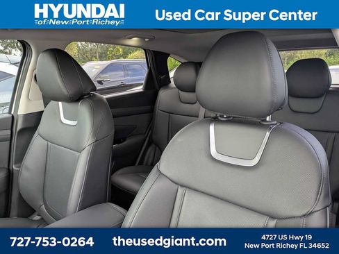 Used 2026 Hyundai Tucson Limited AWD/4WD image 3