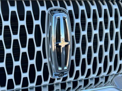 Used 2021 Lincoln Corsair Reserve image 43