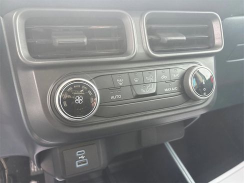 Used 2023 Ford Maverick XL image 25