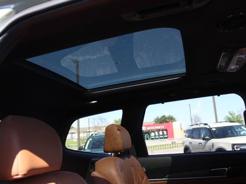 Used 2023 Kia Telluride SX X-Pro AWD/4WD image 15