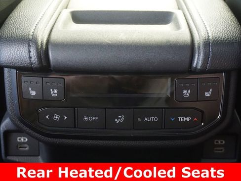 Used 2024 Toyota Grand Highlander AWD image 9
