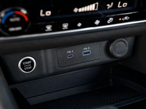 Used 2023 Nissan Rogue SV image 27