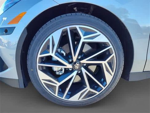 Certified 2024 Hyundai Ioniq 6 Limited image 9