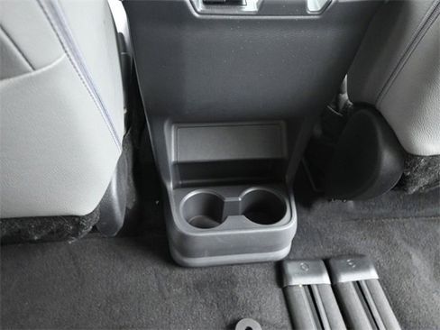 Used 2024 Toyota Sienna XLE image 17