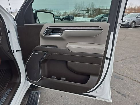 Certified 2023 Chevrolet Silverado 1500 LTZ w/ LTZ Premium Package image 17