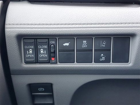 Used 2018 Honda Odyssey EX-L image 20