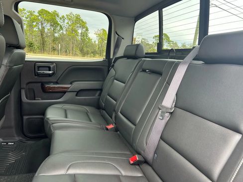 Used 2017 GMC Sierra 1500 SLT w/ SLT Preferred Package image 16